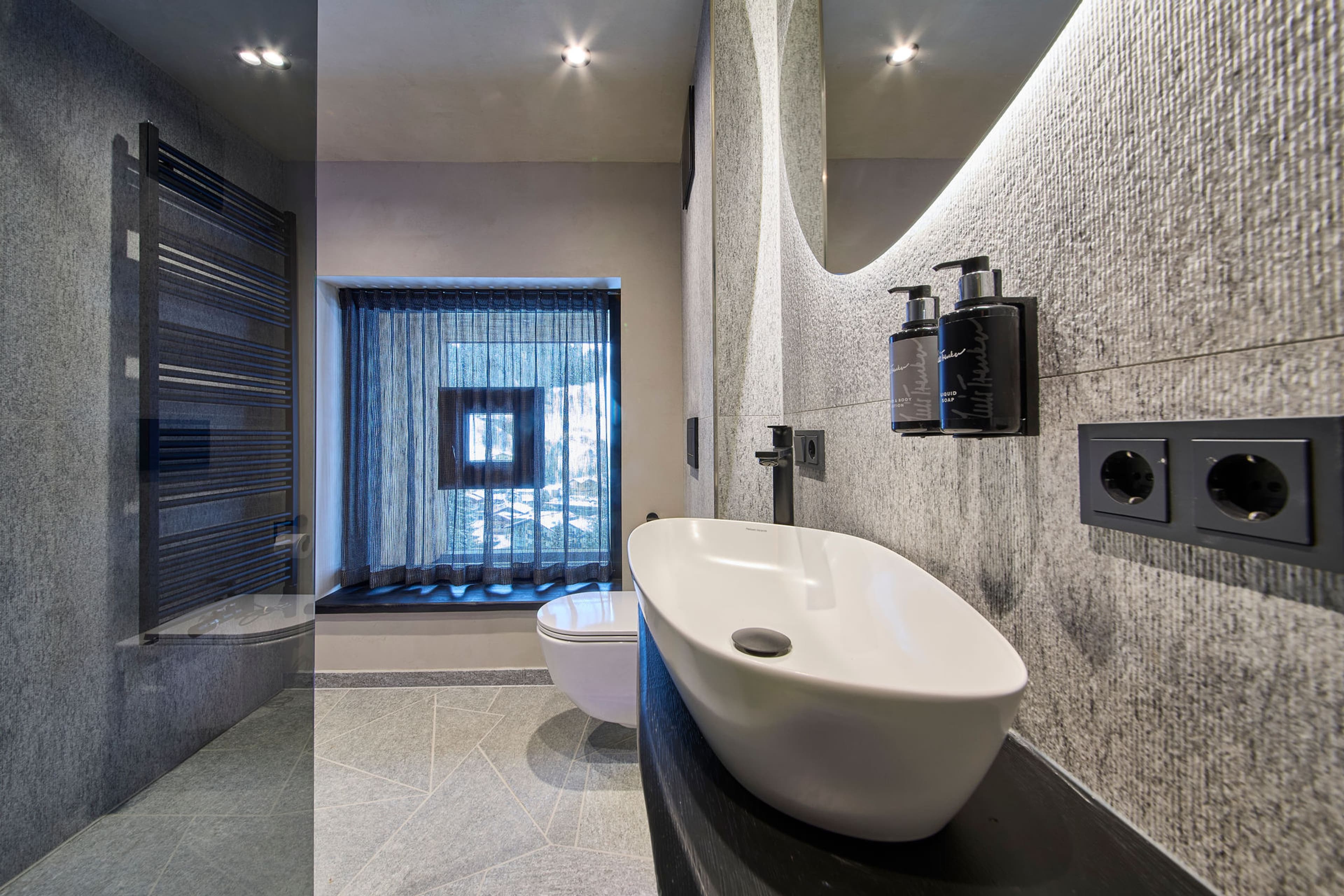 NANI – Mountain Chalet - Image 4